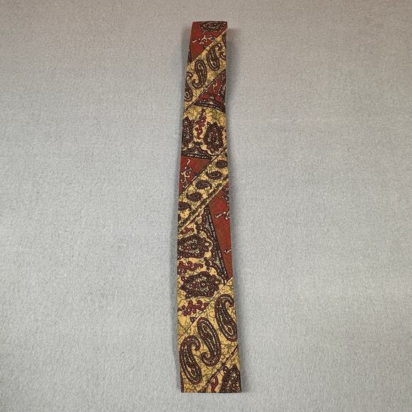 Vintage RARE ERNST Mens Tie Red Gold Black Paisley Handmade Batik Cotton Necktie - Picture 8 of 8